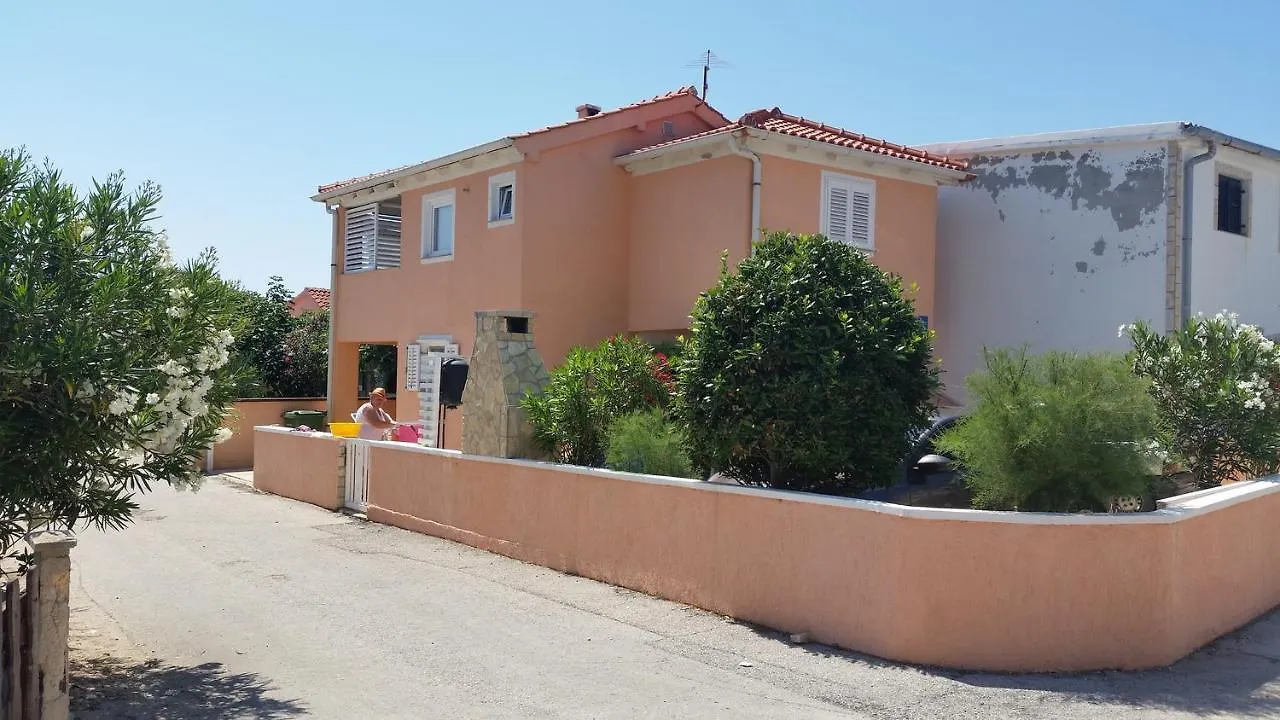 Apartments By The Sea Vir - 18236